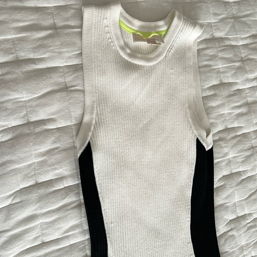 Beaut White and Balck Micheal Kohrs Dress